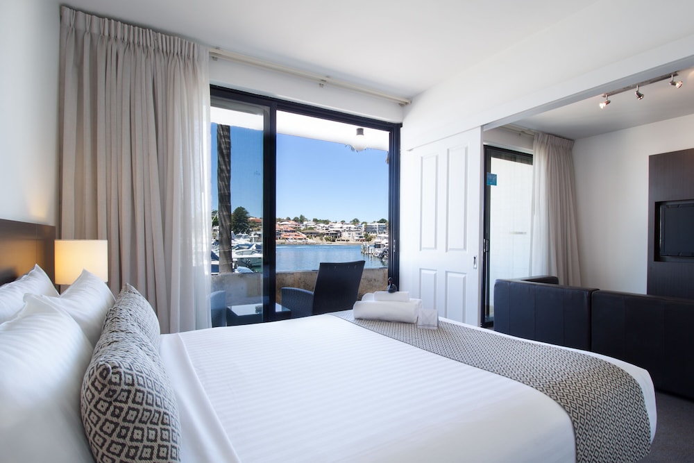 2 BEDROOMS, APARTMENT