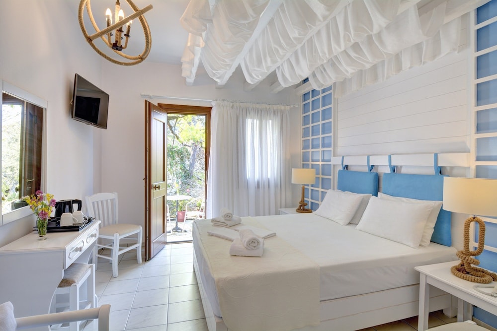 Hotel Agnadi-Horefto 42/63