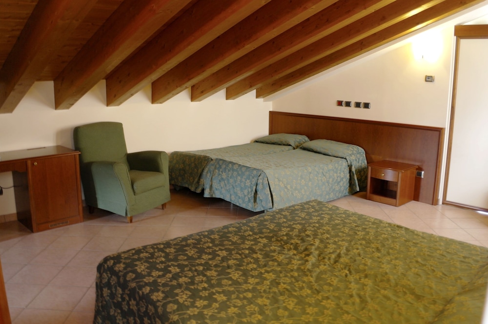 Garda Family House 11/72