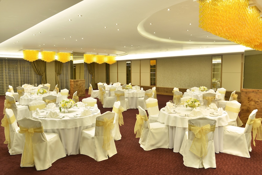 Swiss-Belhotel Seef 34/57