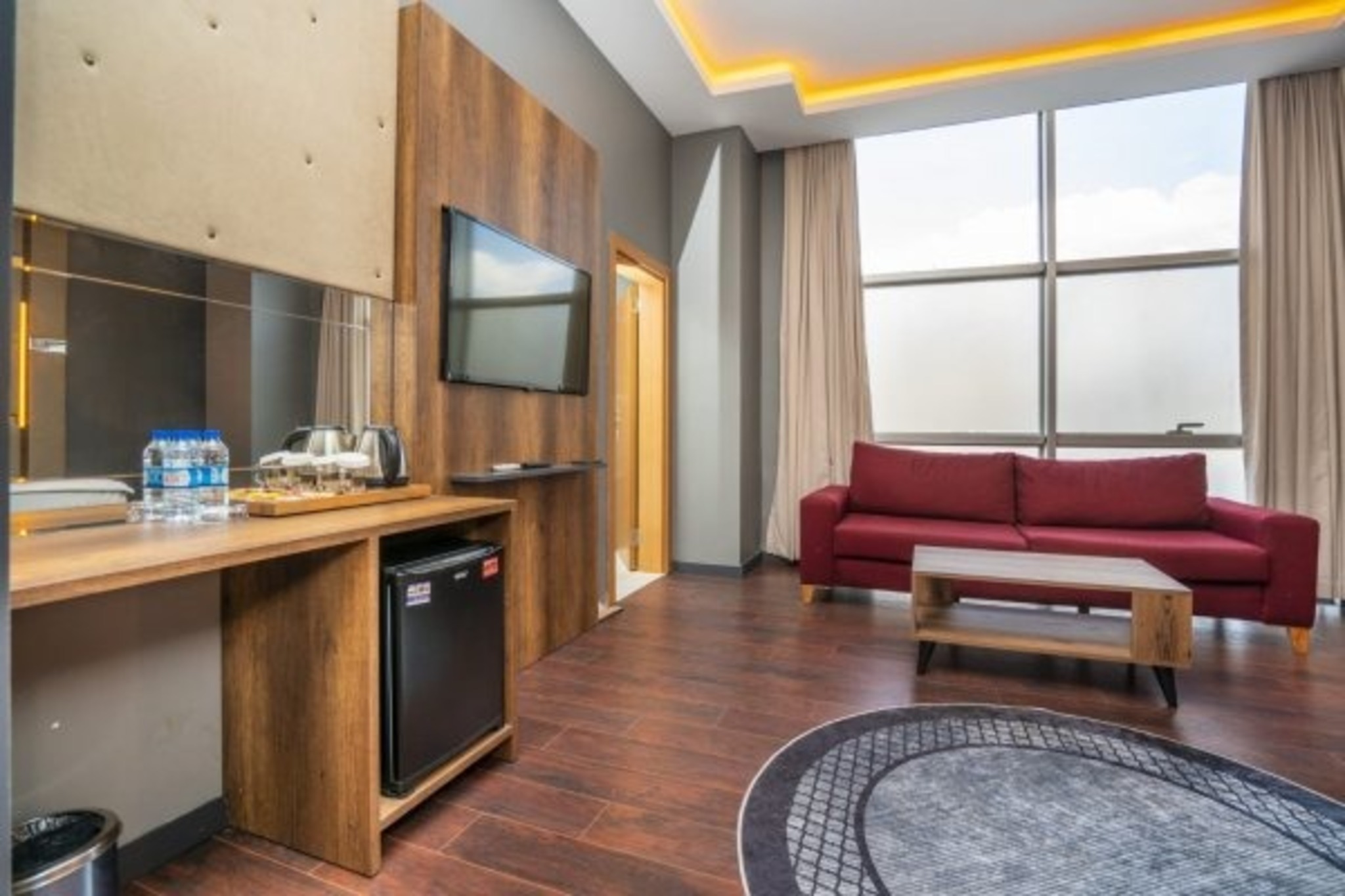 216 Palace Suite 11/19