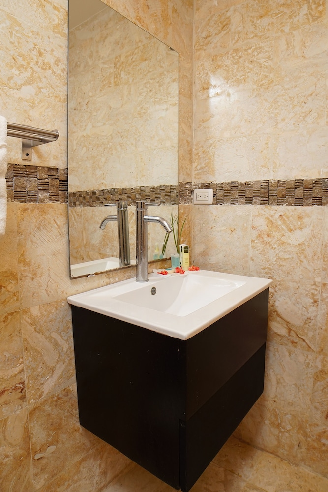 Sybaris Residences 50/50