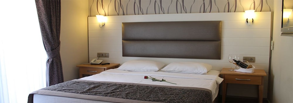 Ida Hotel 27/77