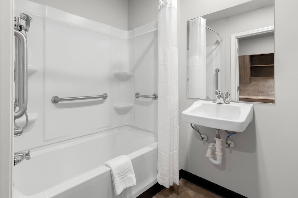 WoodSpring Suites Atlanta Airport 54/56
