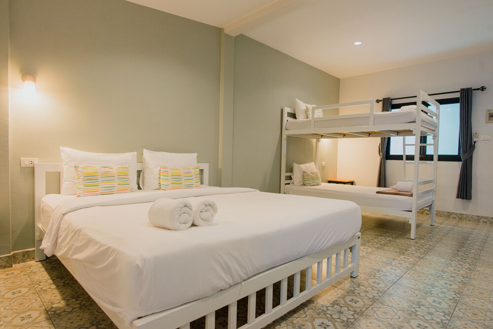 Warm Well Hostel Kanchanaburi 24/68
