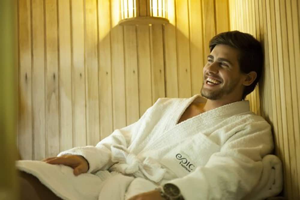 EPIC HOTEL VILLA MERCEDES 34/60