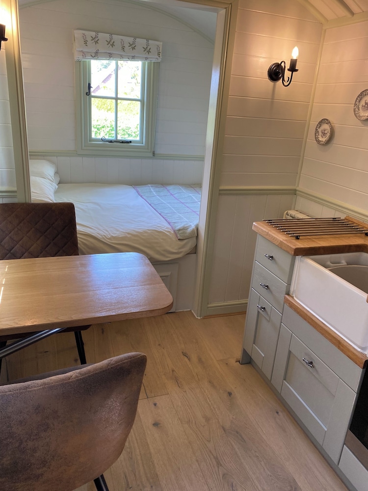 Hut, Cabin, Double Bed
