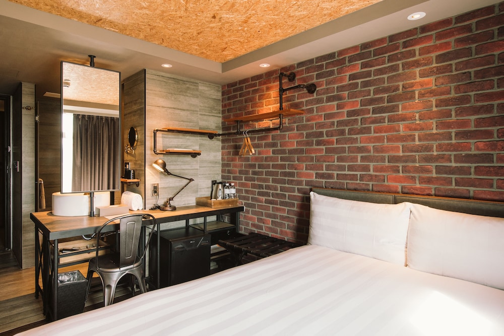 SUPERIOR, DOUBLE BED