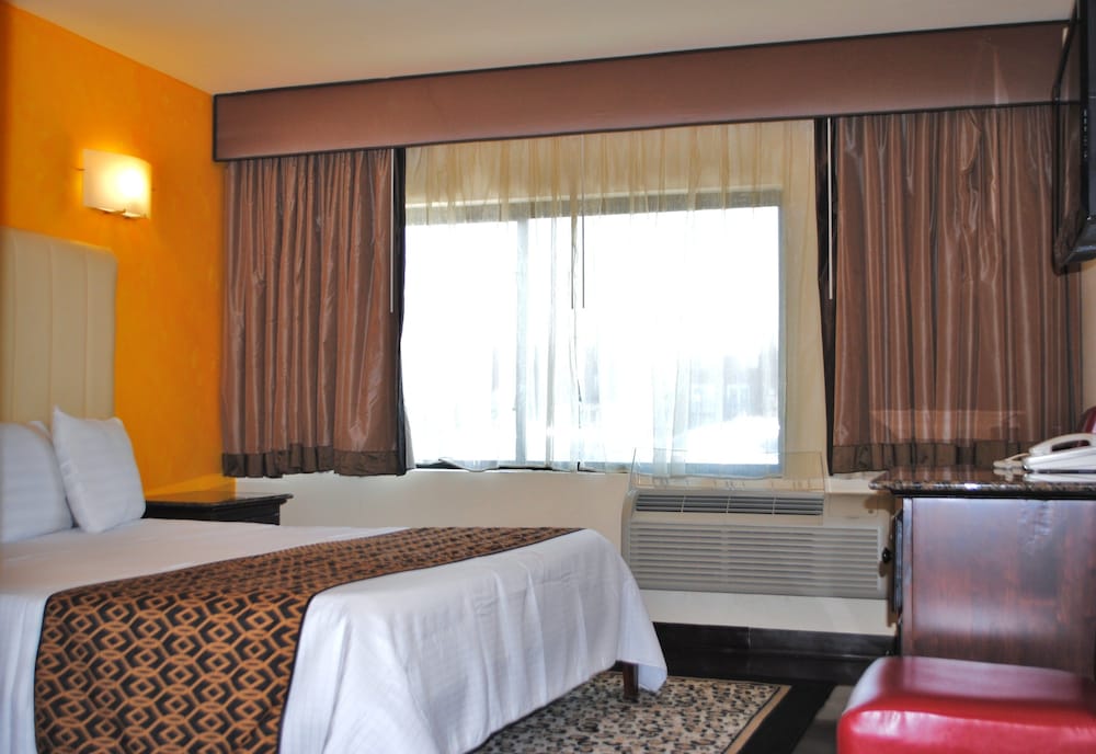Surfside Motel 13/34