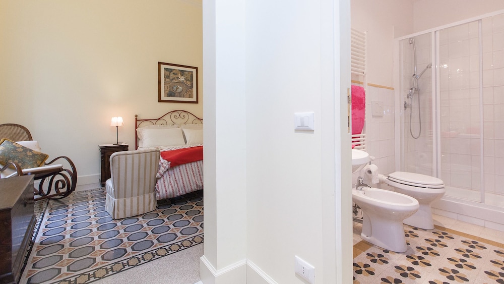Rental In Rome Portico Ottavia Garden 24/24