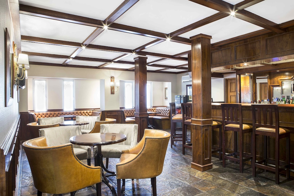 Faircity Falstaff Hotel 47/58