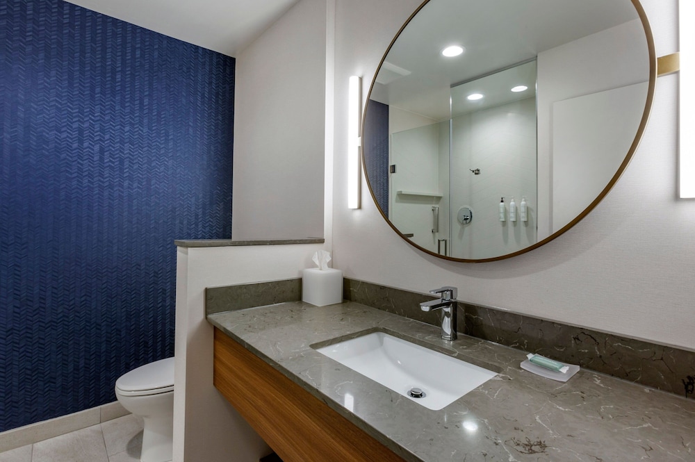 Fairfield by Marriott Inn & Suites Sandusky 46/49