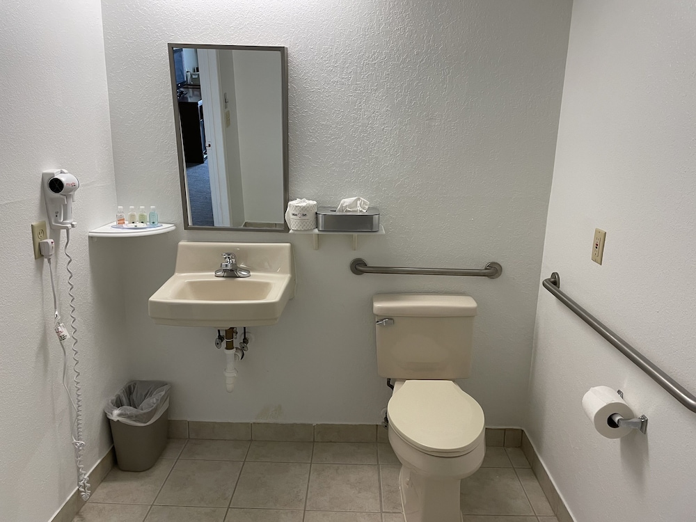 Quality Inn & Suites Georgetown - Seaford 20/39