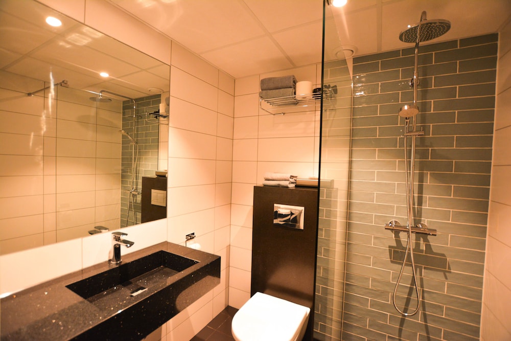 Quality Hotel Grand Royal 8/39