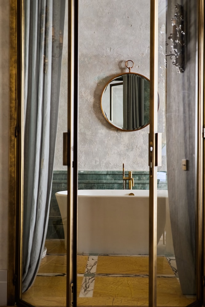 Hotel H15 Luxury Palace 47/50