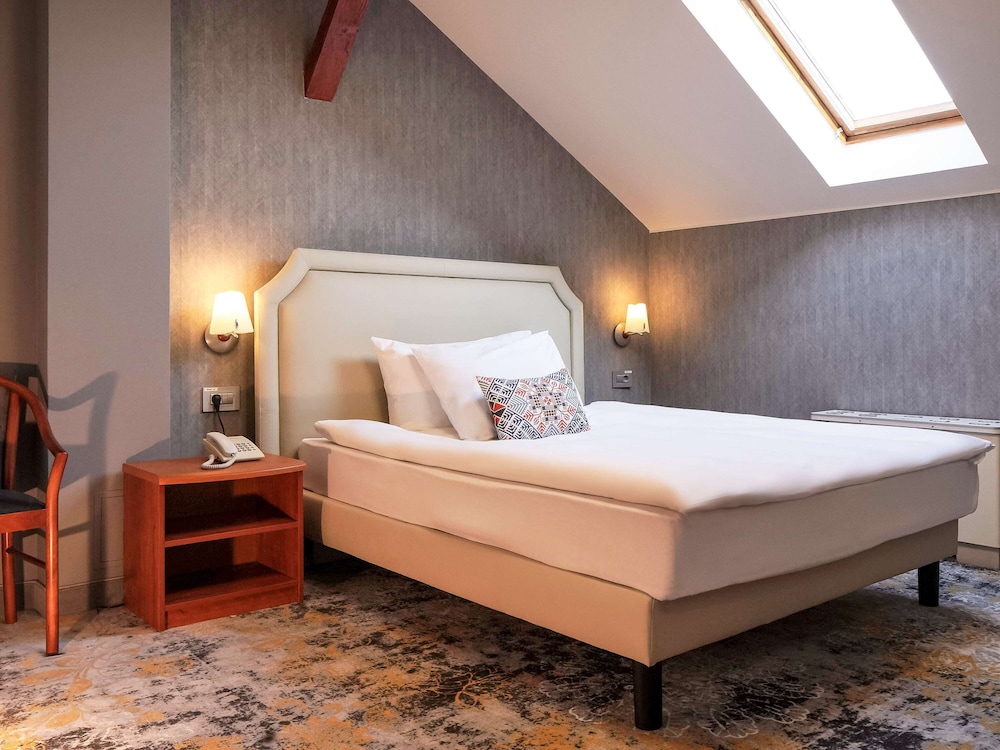 Mercure Sibiu Airport 6/48