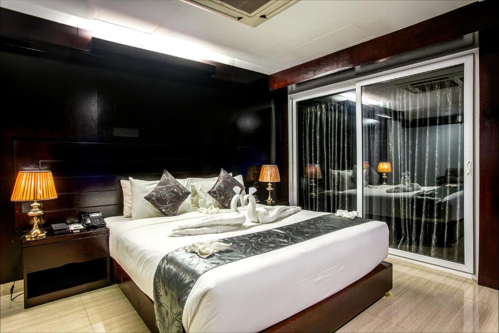 Room at Hotel Momo Inn, BOGRA