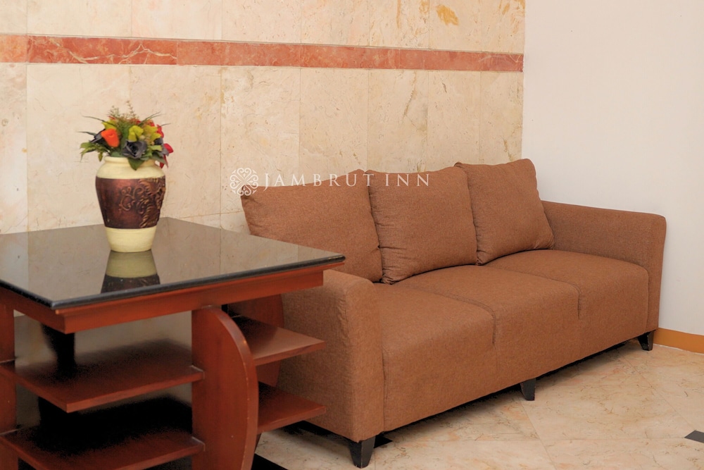 Jambrut Inn Hotel 26/50