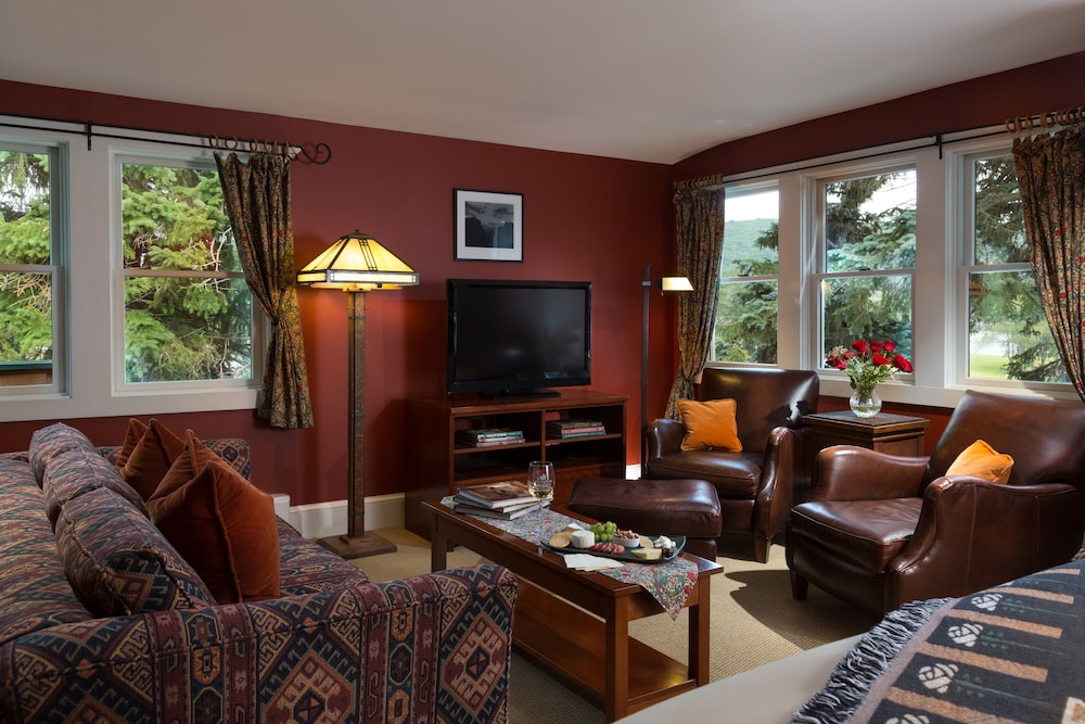 Lake Pointe Inn 30/50
