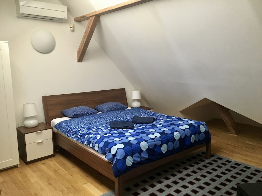 Hostel One Miru 14/64