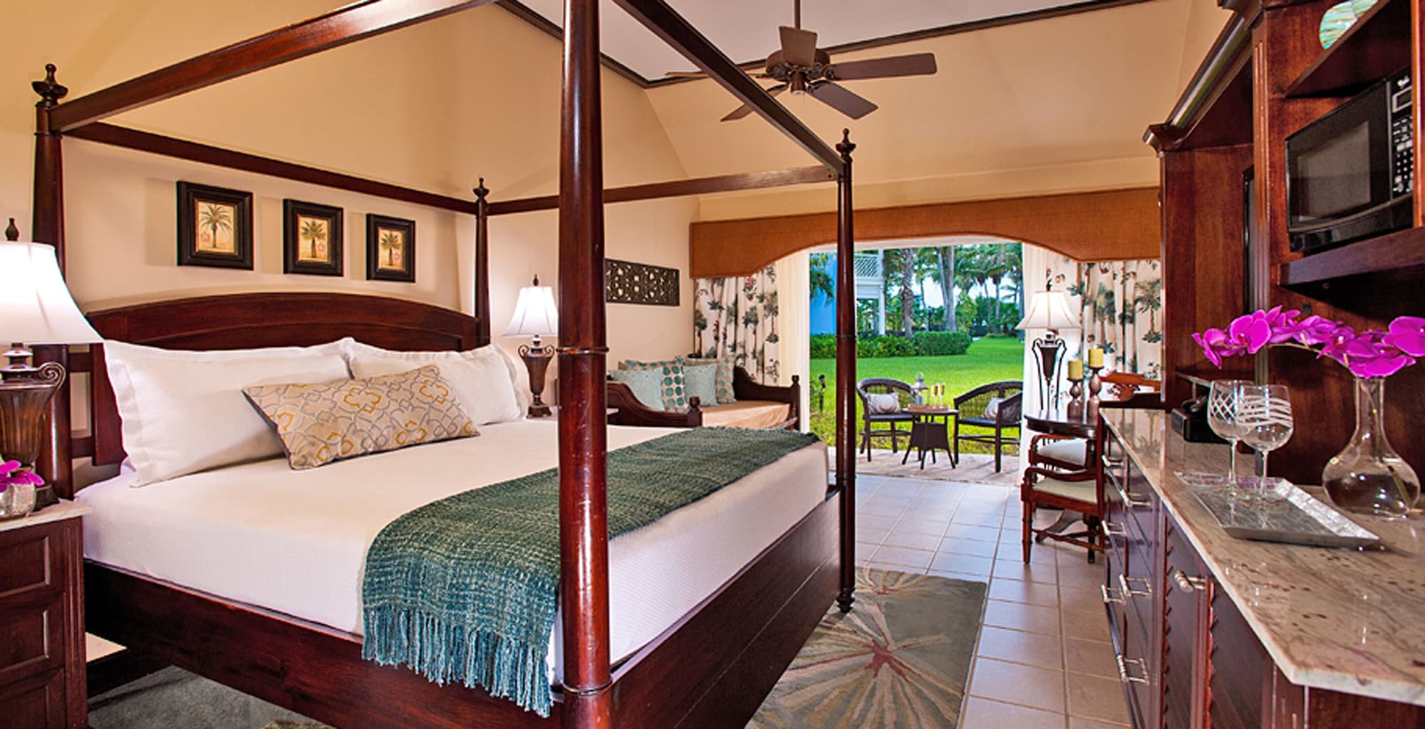 Caribbean, Walkout, Premium, 2 Double Beds, Garden View