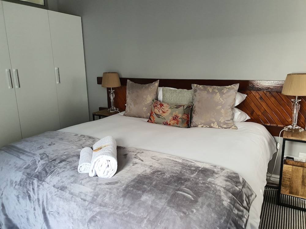 Wild Olive Guest House 16/64