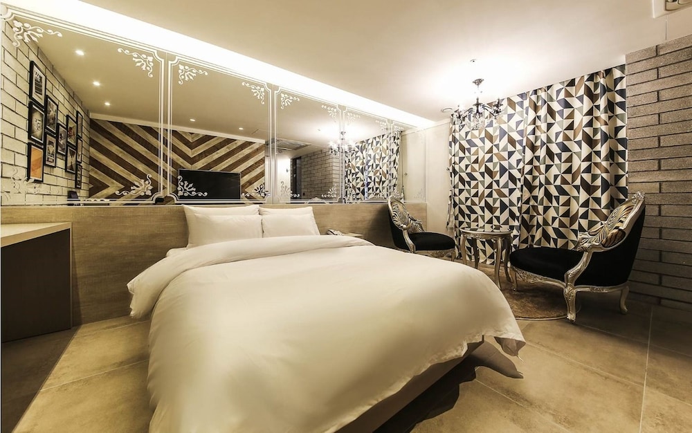 Hotel Lassa 8/66