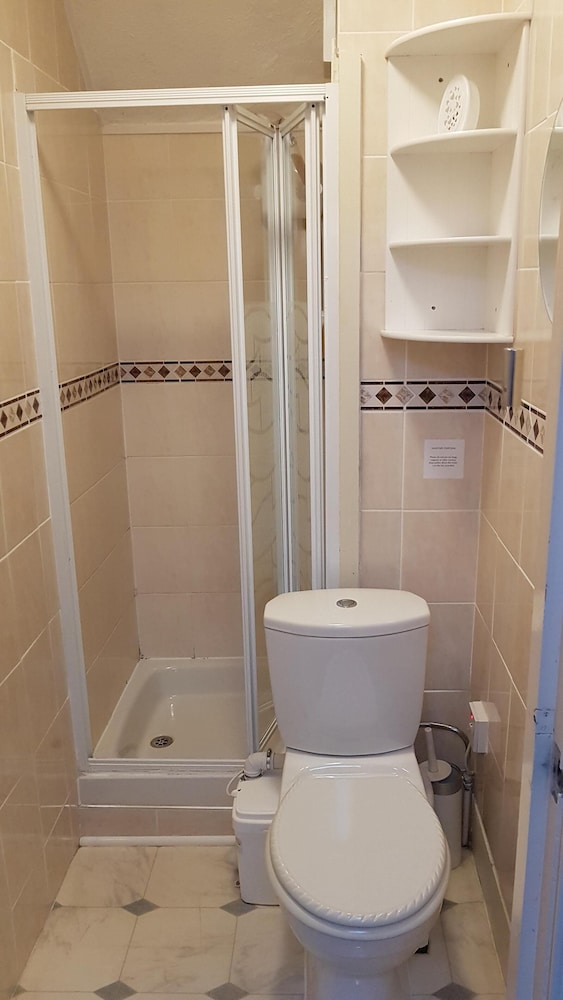 The Wycliffe Guest House 30/70