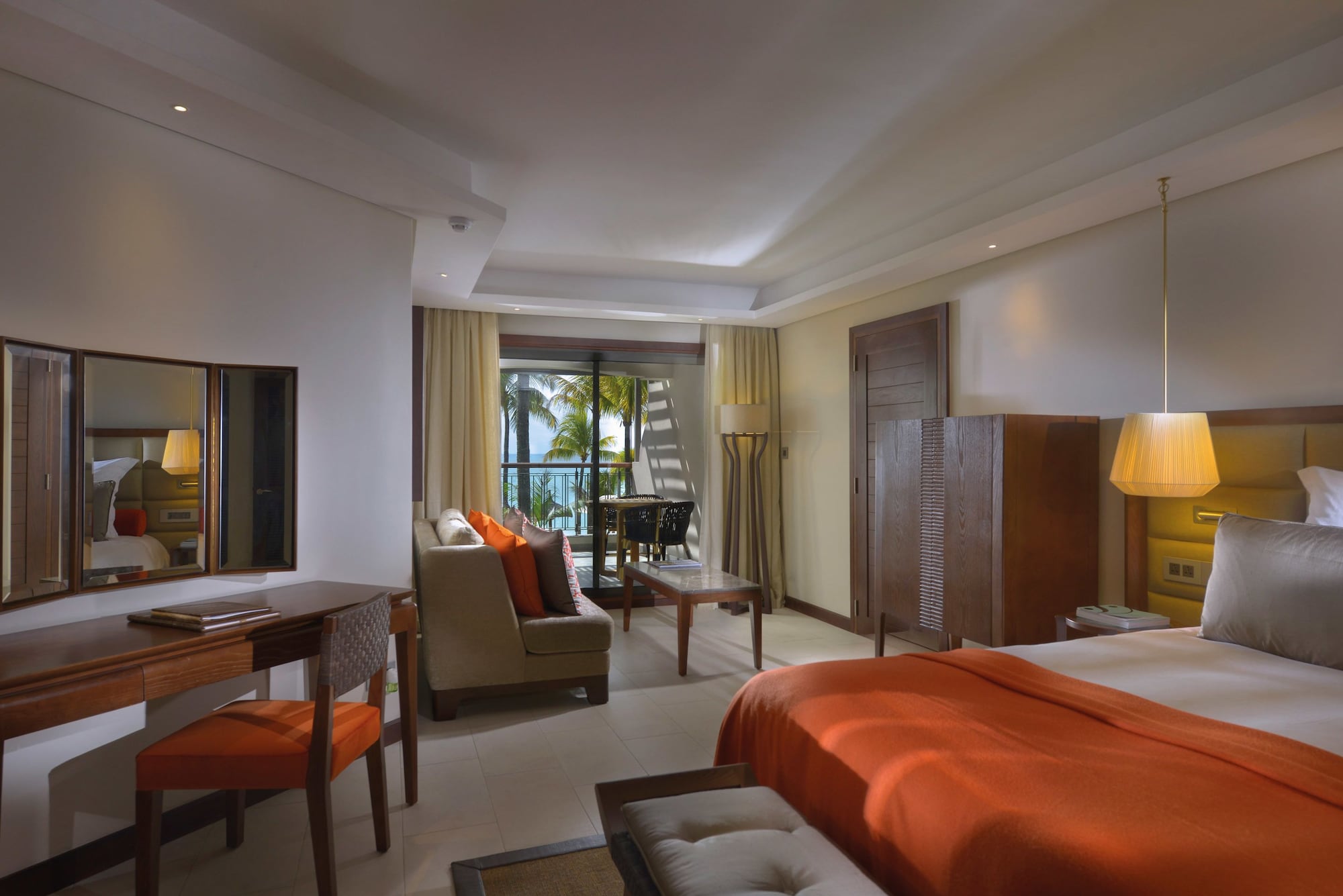 GRAND, BAY SUITE
