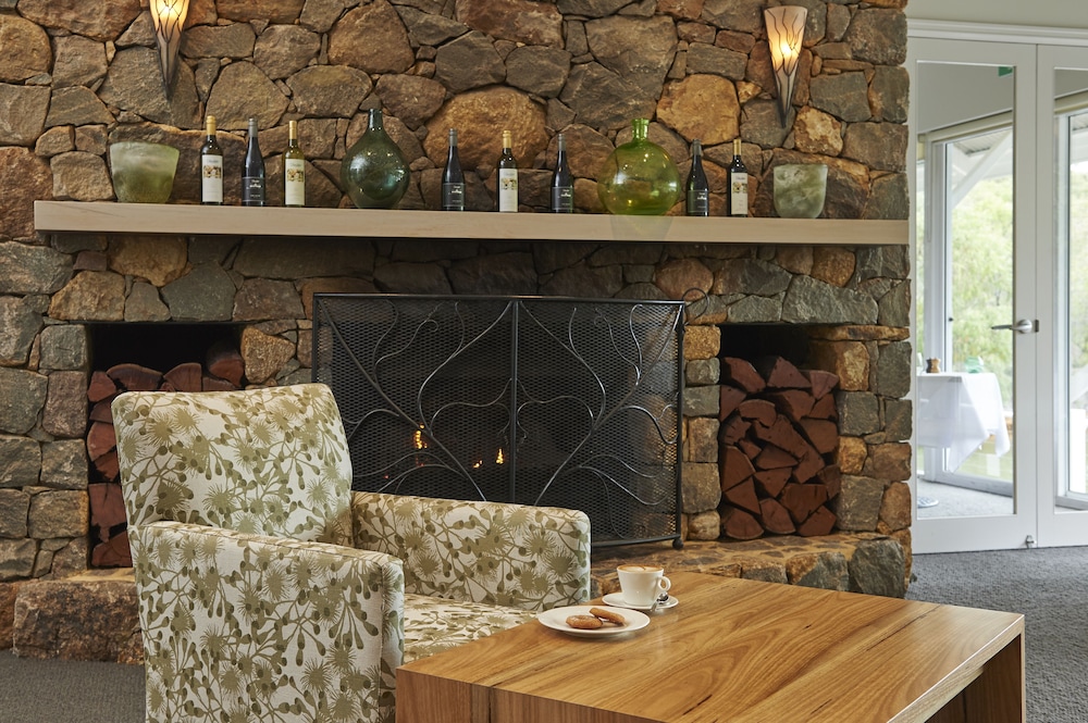 CAPE LODGE 3/50
