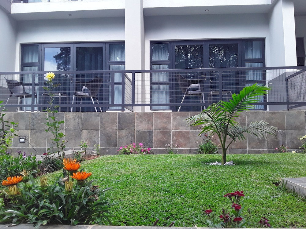 La Orchard Hotel 3/34