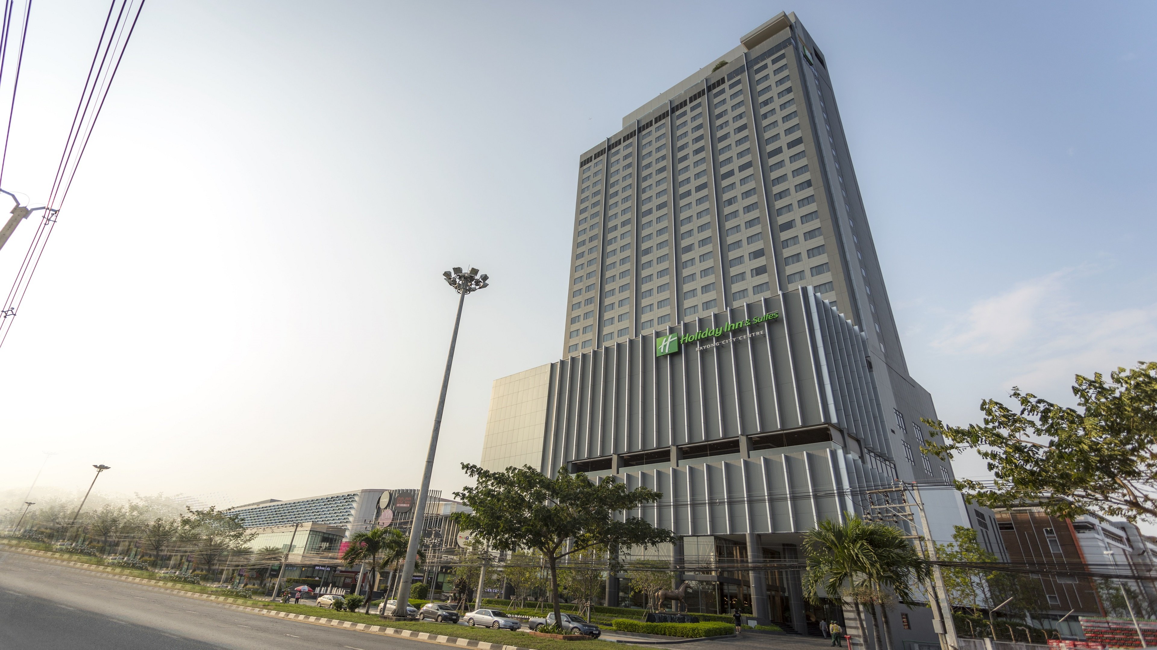 Holiday Inn & Suites Rayong City Centre 6/77