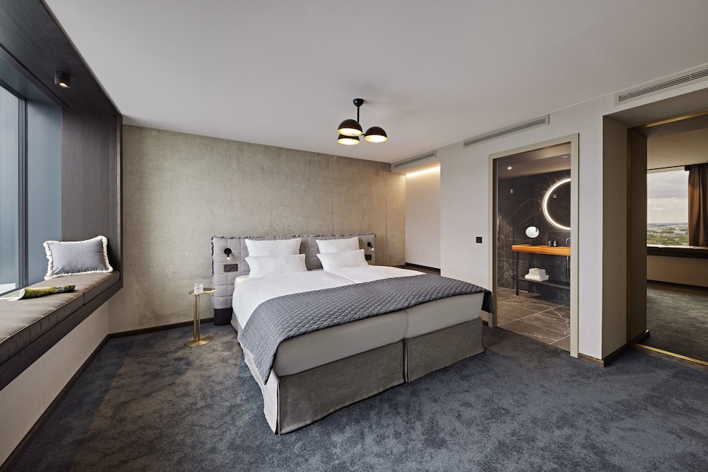 Lindner Hotel Dusseldorf Seestern, Part of Jdv by Hyatt 25/83