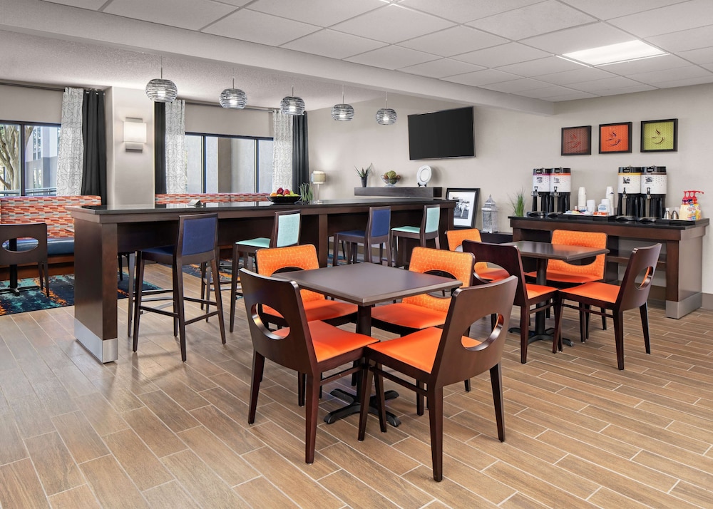 Hampton Inn Austin North At I - 35 & Hwy 183 26/42