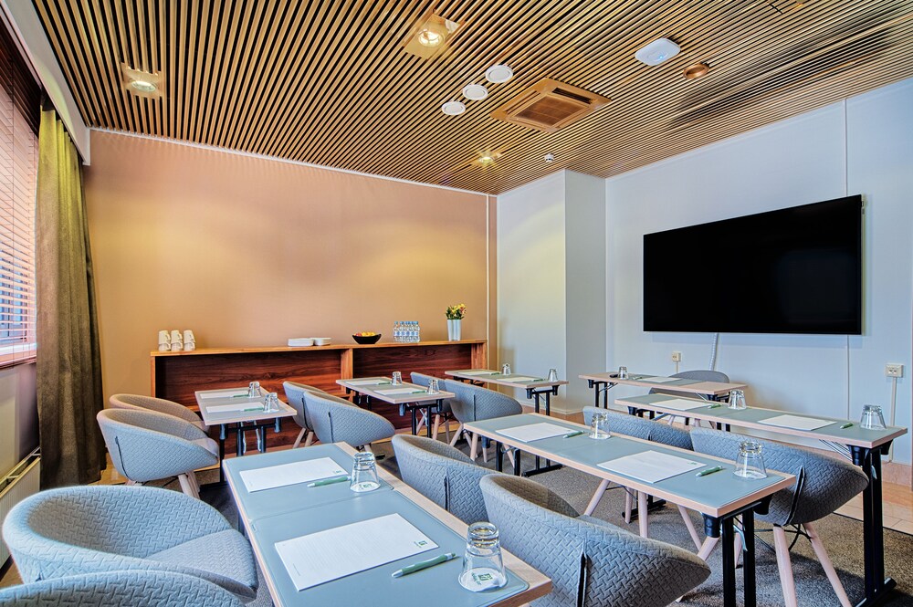 Holiday Inn Helsinki-Vantaa Airport 58/70