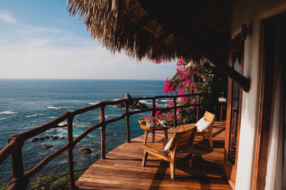 Zoa Hotel 62/67