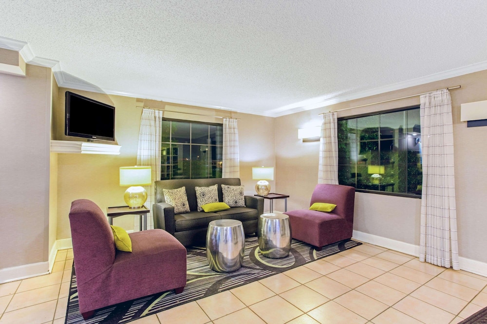 La Quinta Inn by Wyndham and Conference Center San Angelo 35/44