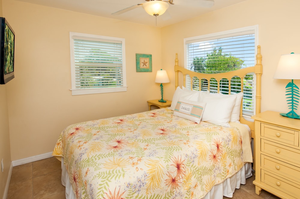 Cedar Cove Resort & Cottages 28/78