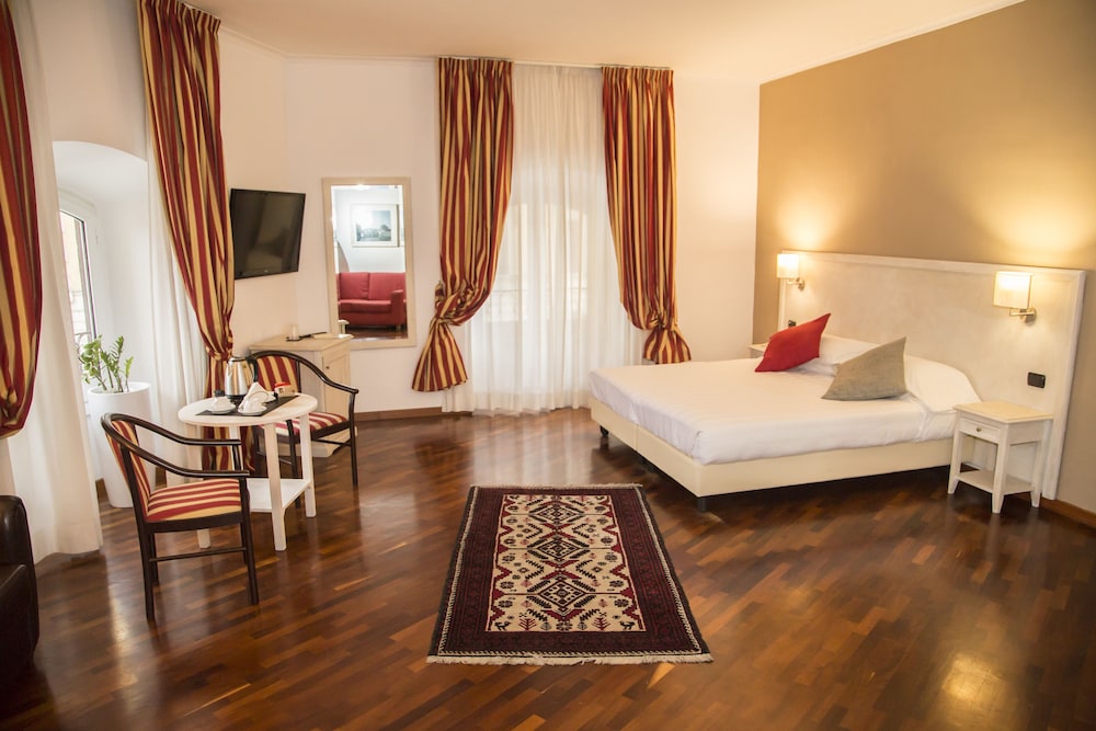 Inn Rome Rooms & Suites 16/50