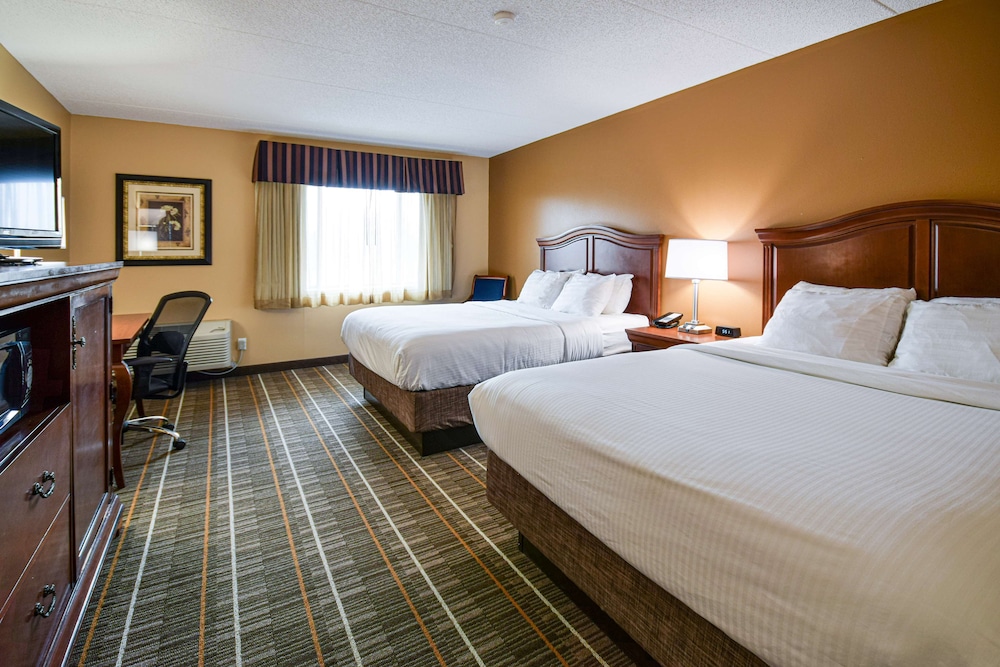 Standard, 2 Queen Beds, Accessible