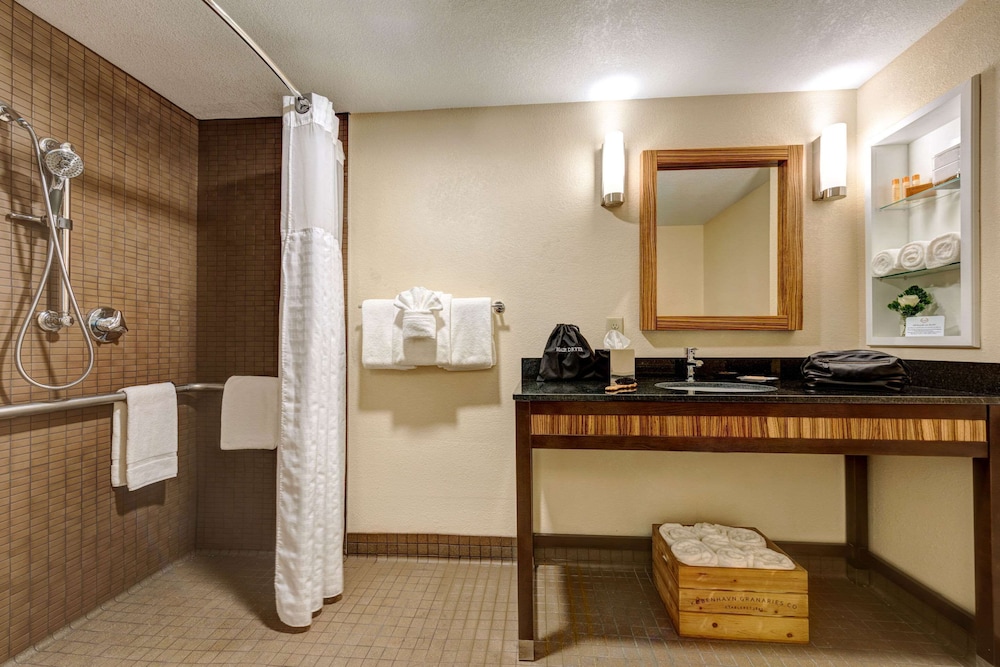 The Garrison Hotel & Suites Dover-Durham, Ascend Hotel Collection 10/45