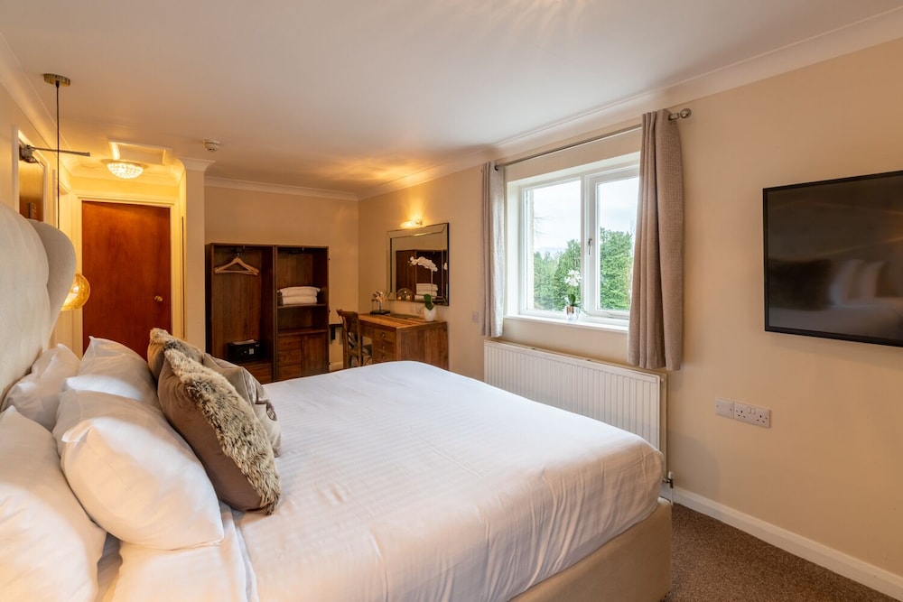 Lakes Hotel and Spa (ex The Burnside Hotel and Spa) 21/84