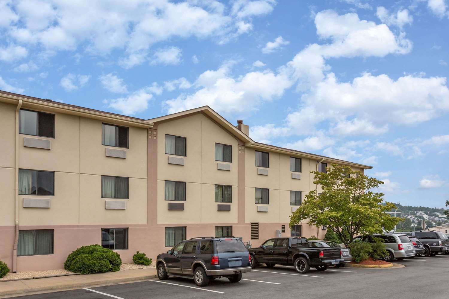 Super 8 by Wyndham Dumfries/Quantico 17/24