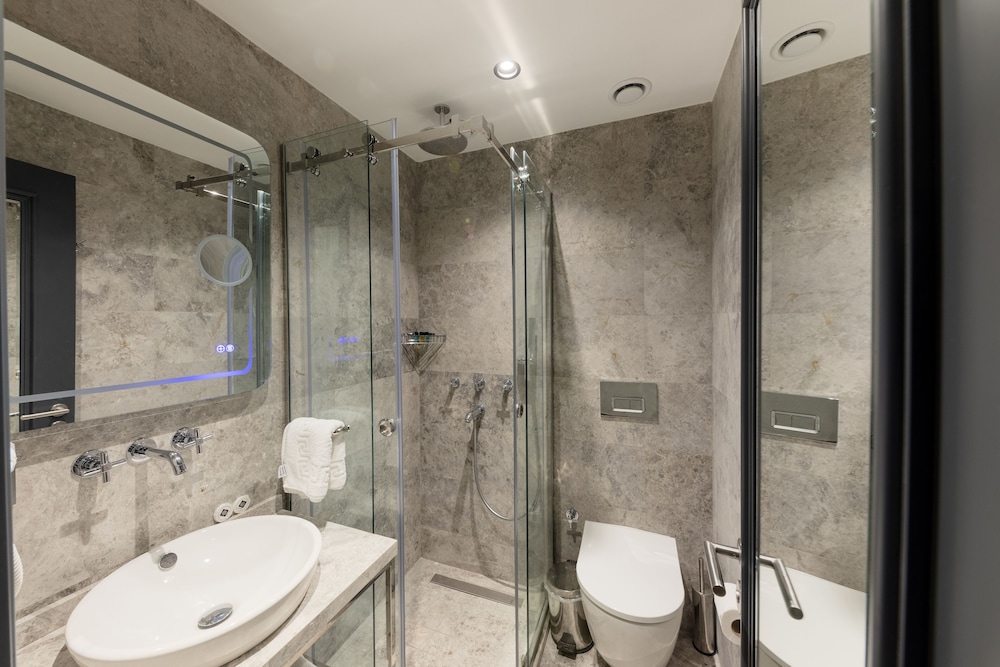 AHG Atlas Hotel 36/41