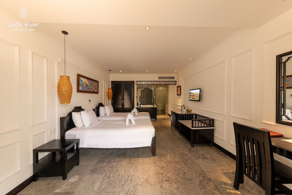 DELUXE, TWIN BEDS, GARDEN VIEW