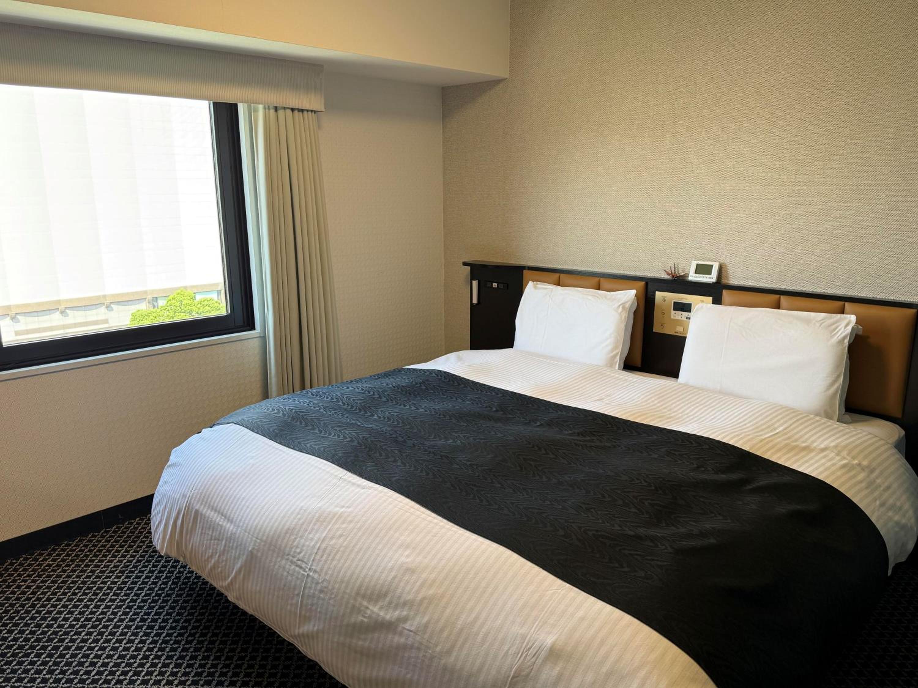 Standard, King Bed