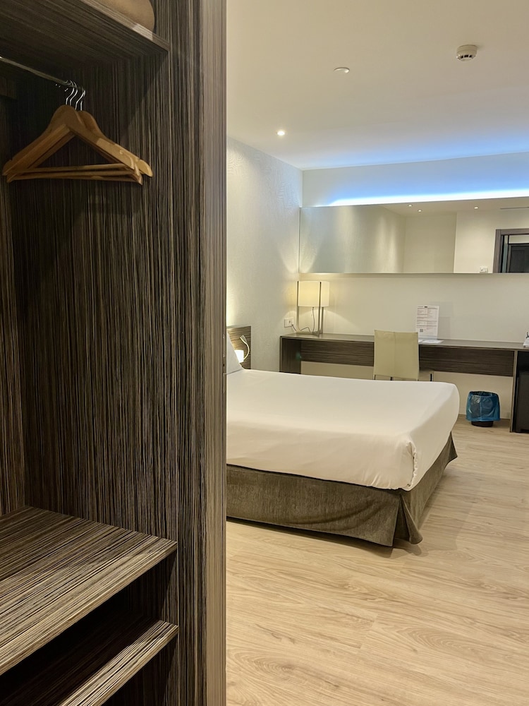 Air Rooms Madrid Airport By Premium Traveller 23/53