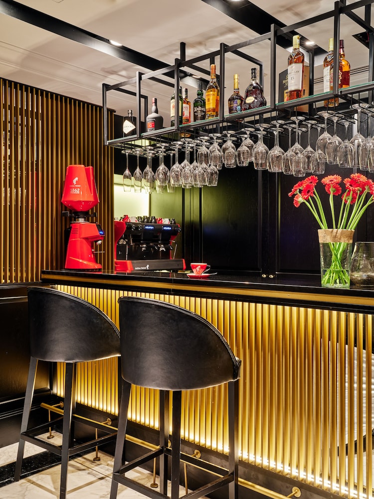 Teatro Hotel 38/50