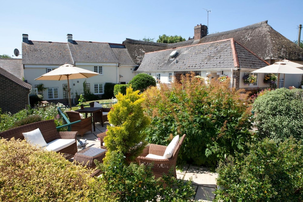 Yalbury Cottage 20/30