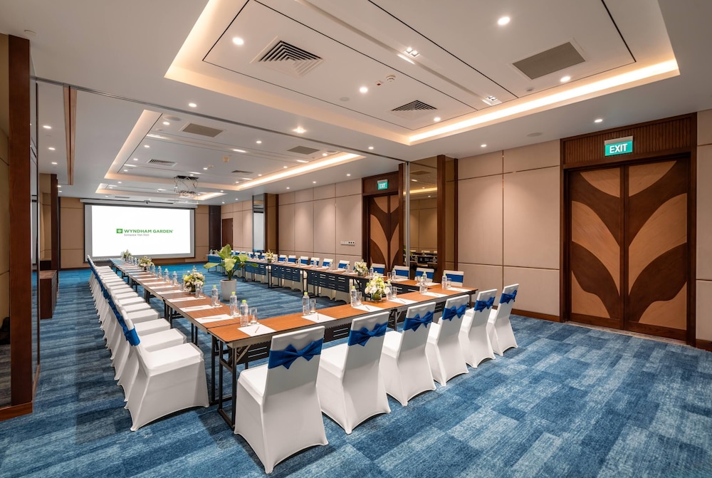 Wyndham Garden Sonasea Van Don 38/50